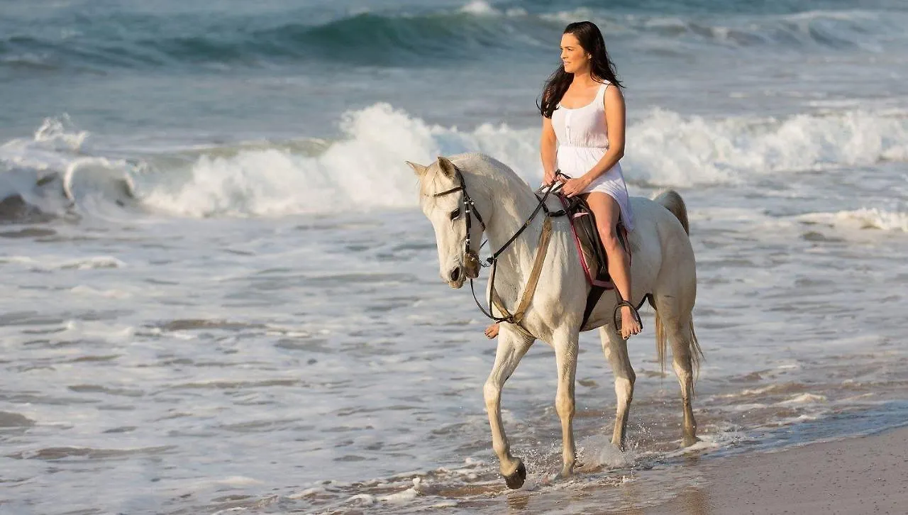 ווסט ביי Lighthouse Point Residences 0*, ווסט ביי