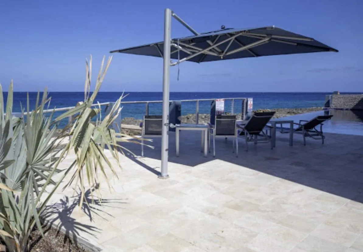 דירה ווסט ביי Lighthouse Point Residences