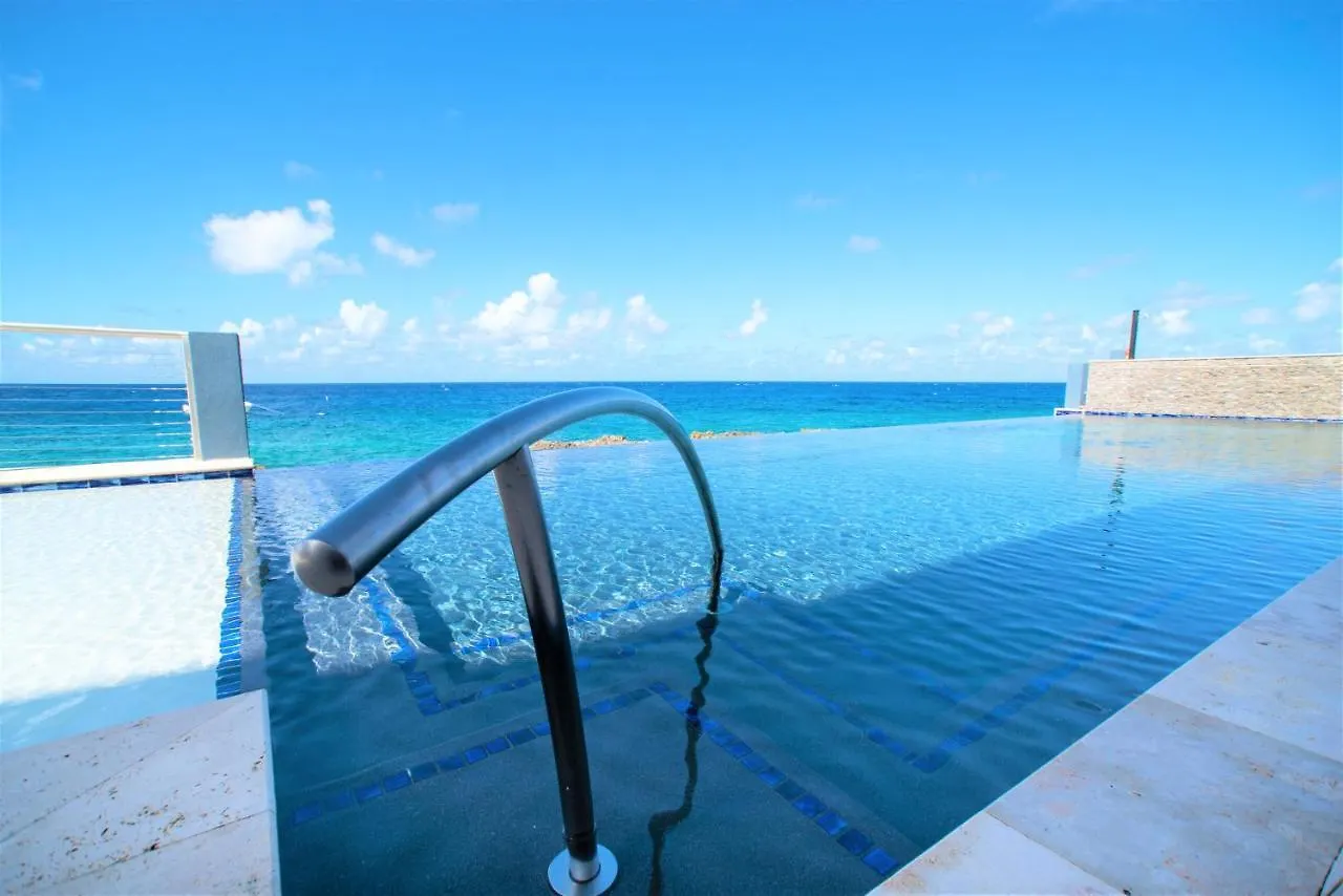 ווסט ביי Lighthouse Point Residences 0*, ווסט ביי
