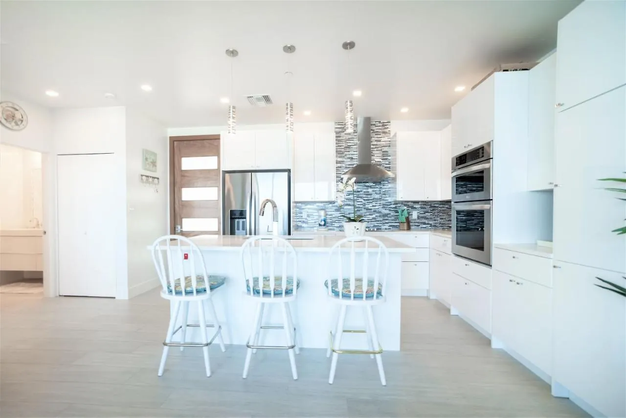 דירה ווסט ביי Lighthouse Point Residences