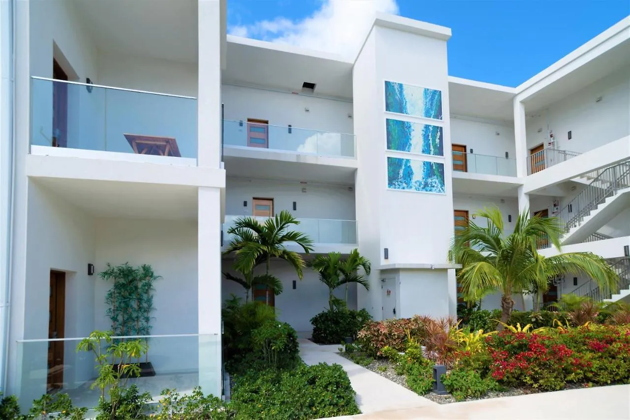 ווסט ביי Lighthouse Point Residences איי קיימן