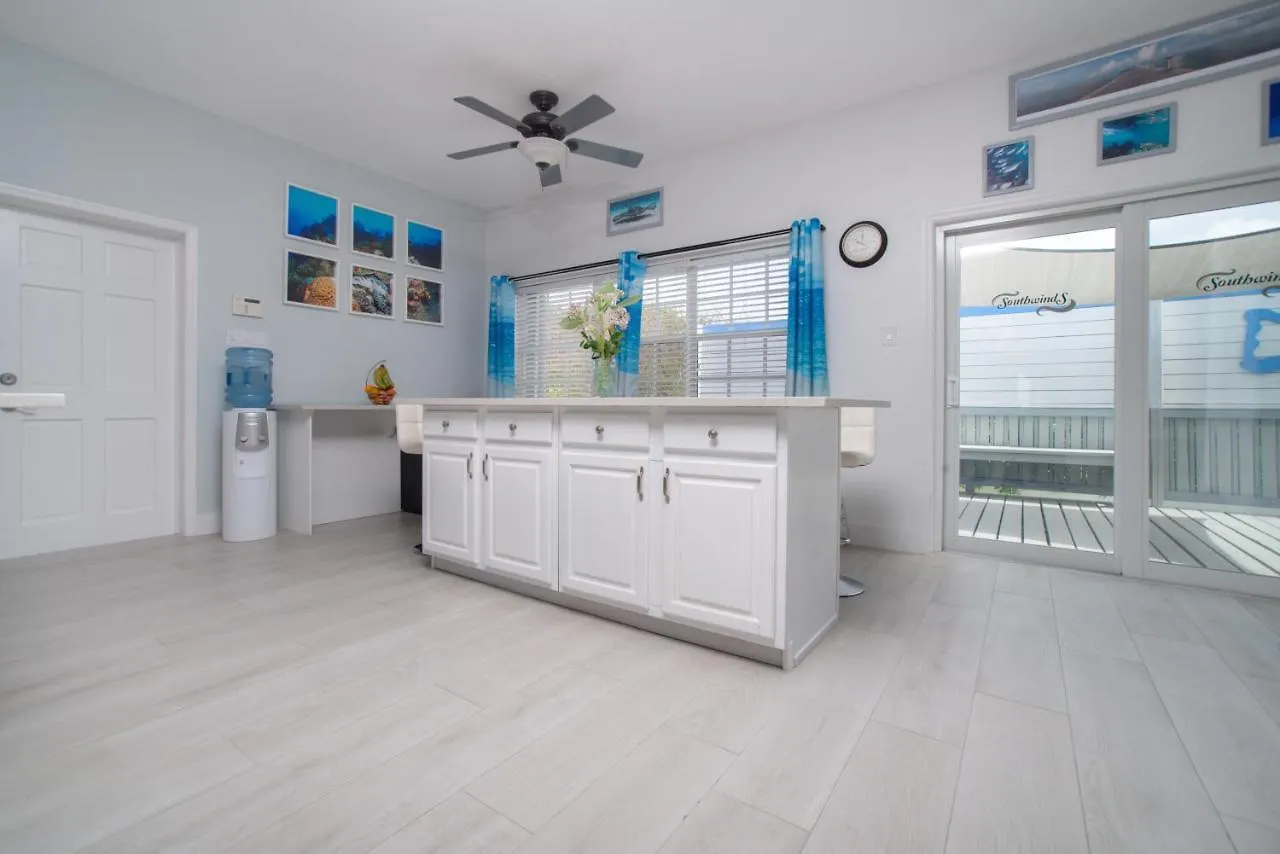 Lighthouse Point Residences West Bay 0*,  Kajmanské ostrovy