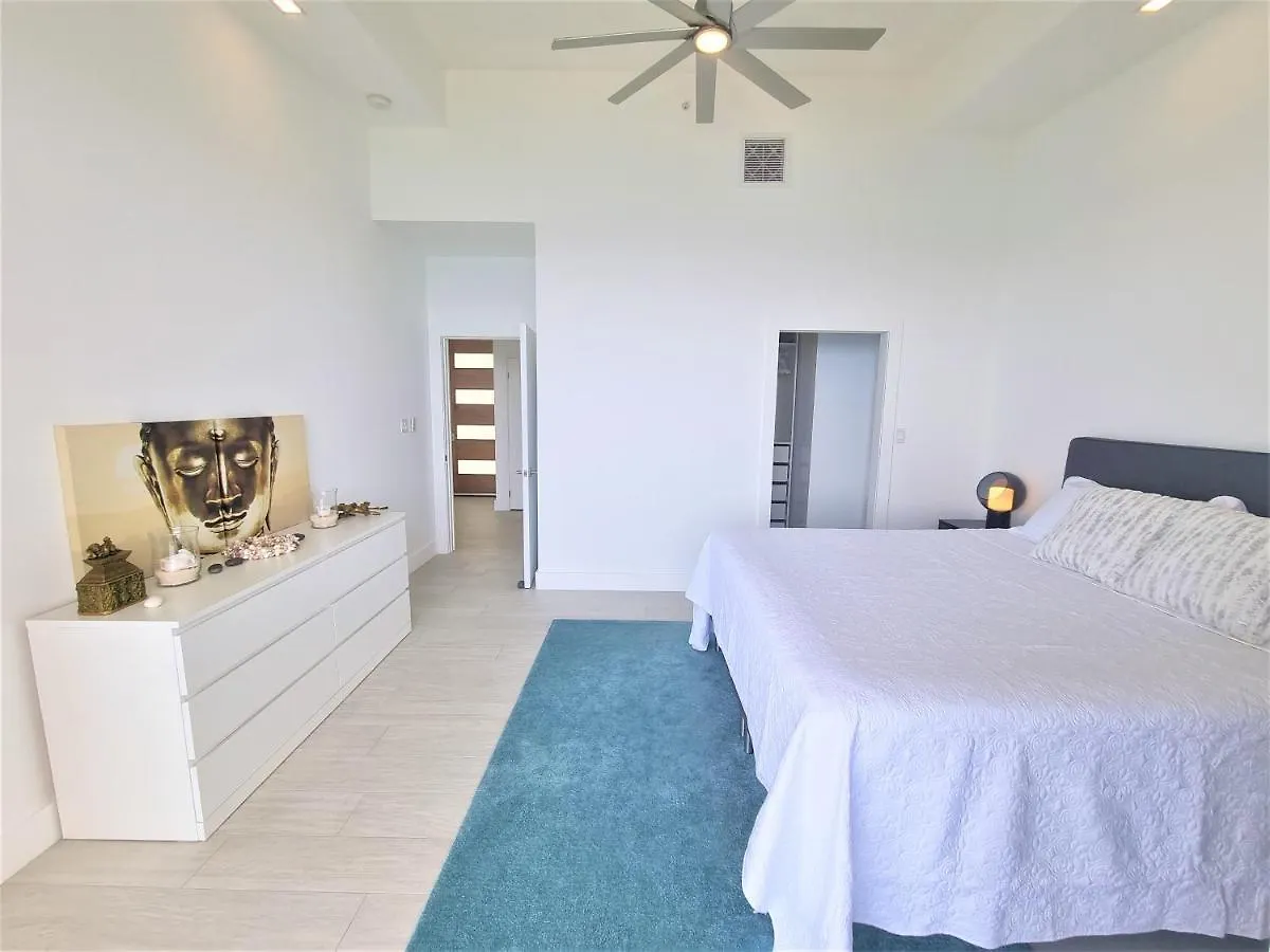 Lighthouse Point Residences West Bay Apartmán